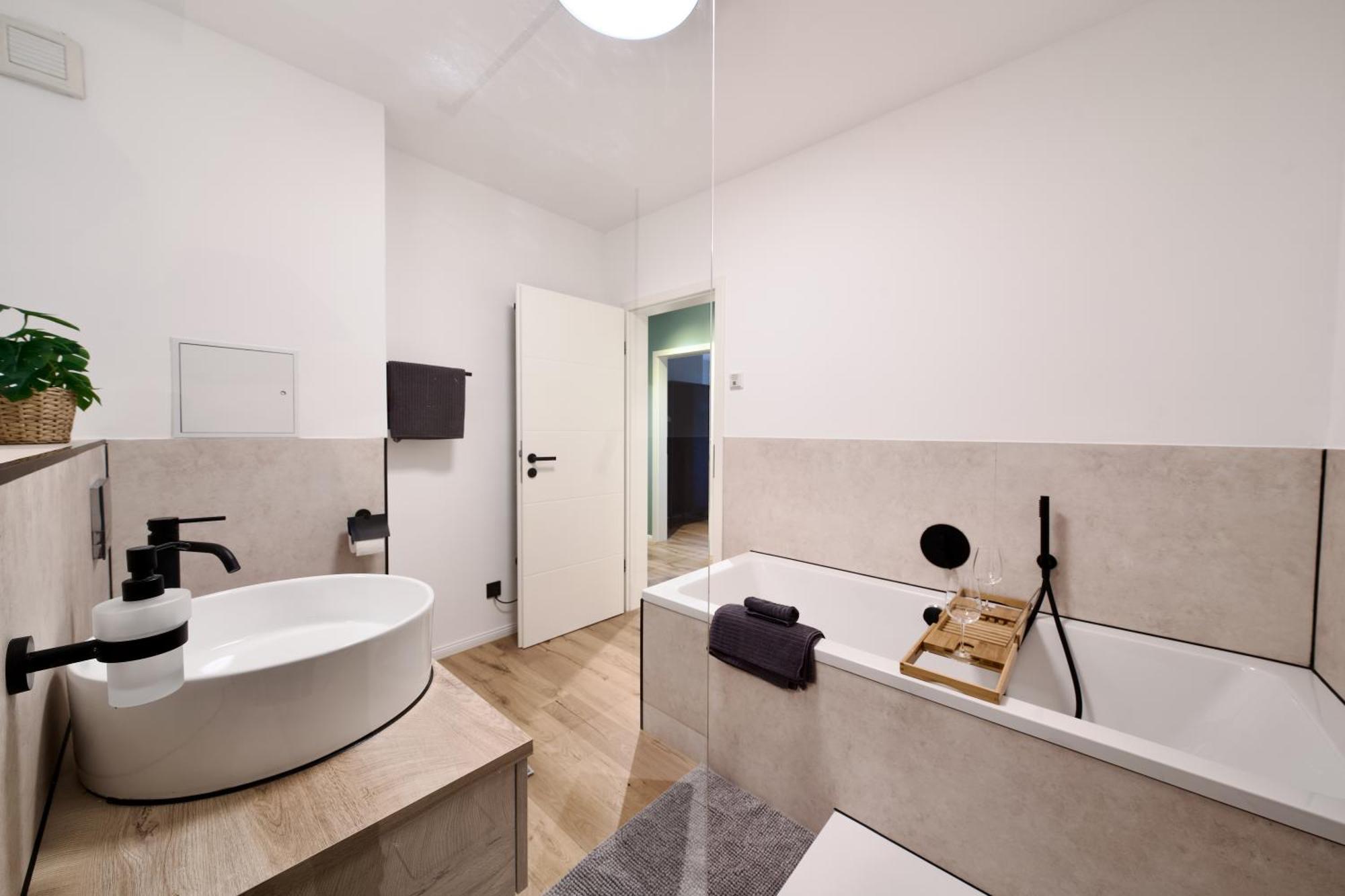 Edler Wohnraum Schwanenteich-Penthouse Mit Garage, Grill, Kaffeevollautomat, Klima, Lift & Terrasse Apartment Zwickau Exterior foto